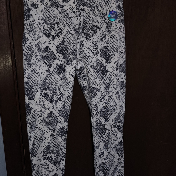 Leggings by Victoria Secret - Picture 2 of 6